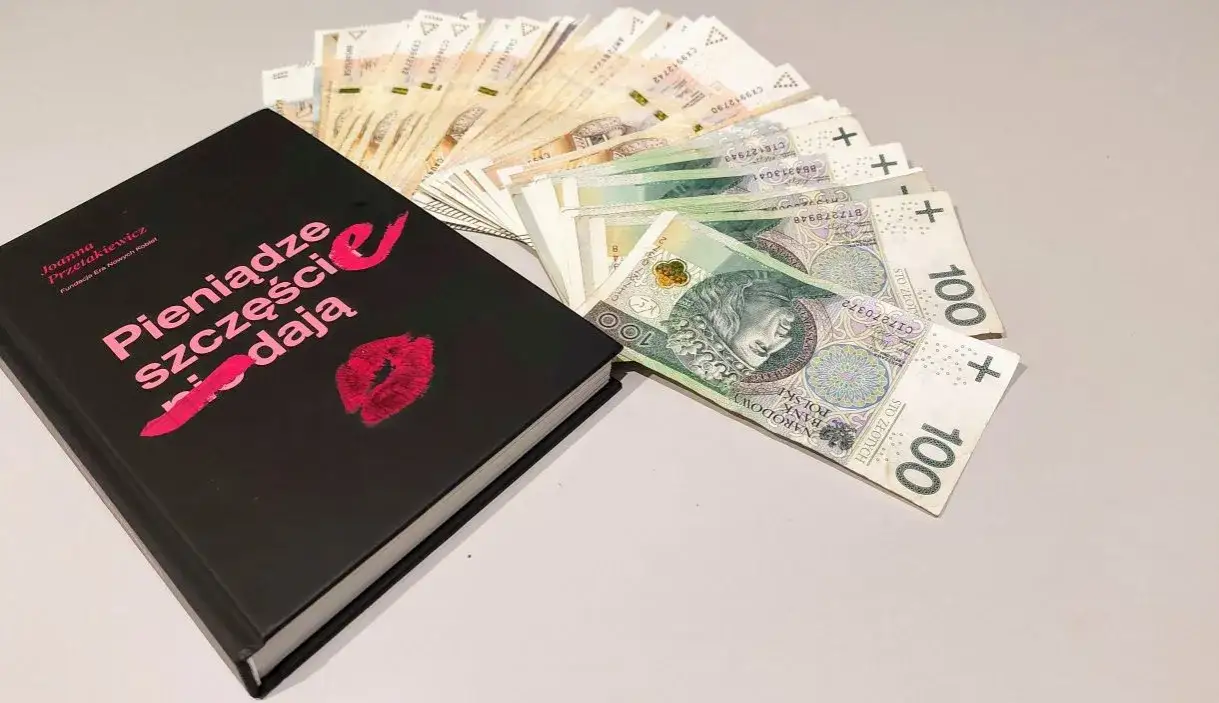 Zdjęcie Czy pieniądze dają szczęście? Przykłady z literatury, które zaskakują